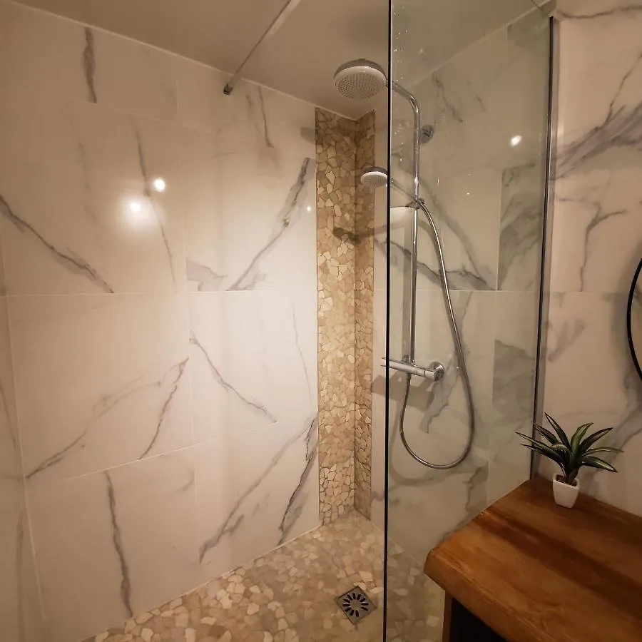 Joli T4 Renove Climatise Entre St Charles/Le Vieux-Port Apartment Marseille